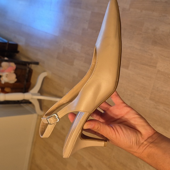 Alfani Tan Cream Pointy Toe Heel Strap Short Pumps BABBSY - Picture 2 of 14